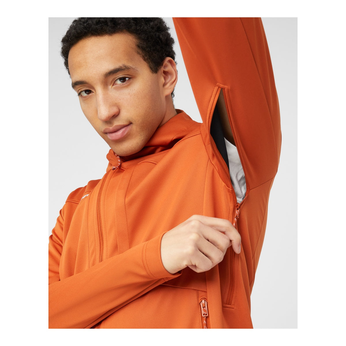 Jacheta Softshell Barbati Mammut Ultimate VIII So Hooded Brown