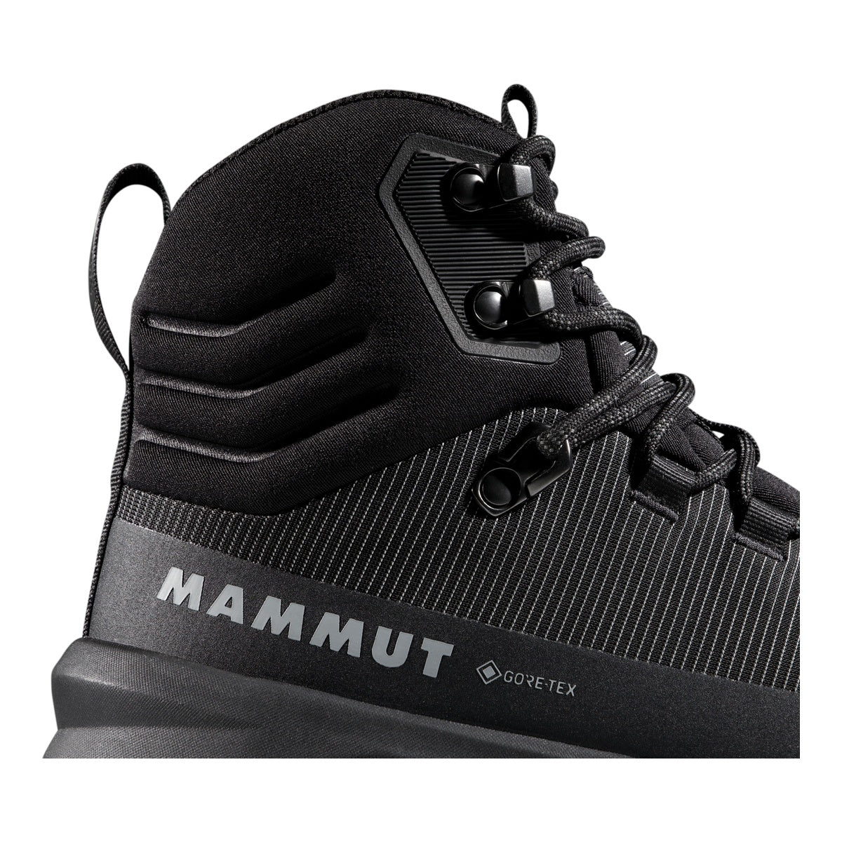 Bocanci Drumetie Femei Mammut Ducan III High GTX Black