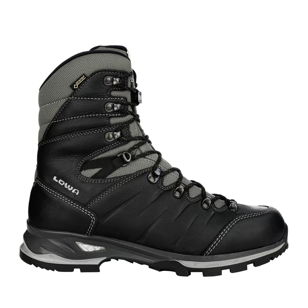 Bocanci Barbati Lowa Yukon Ice II GTX Black