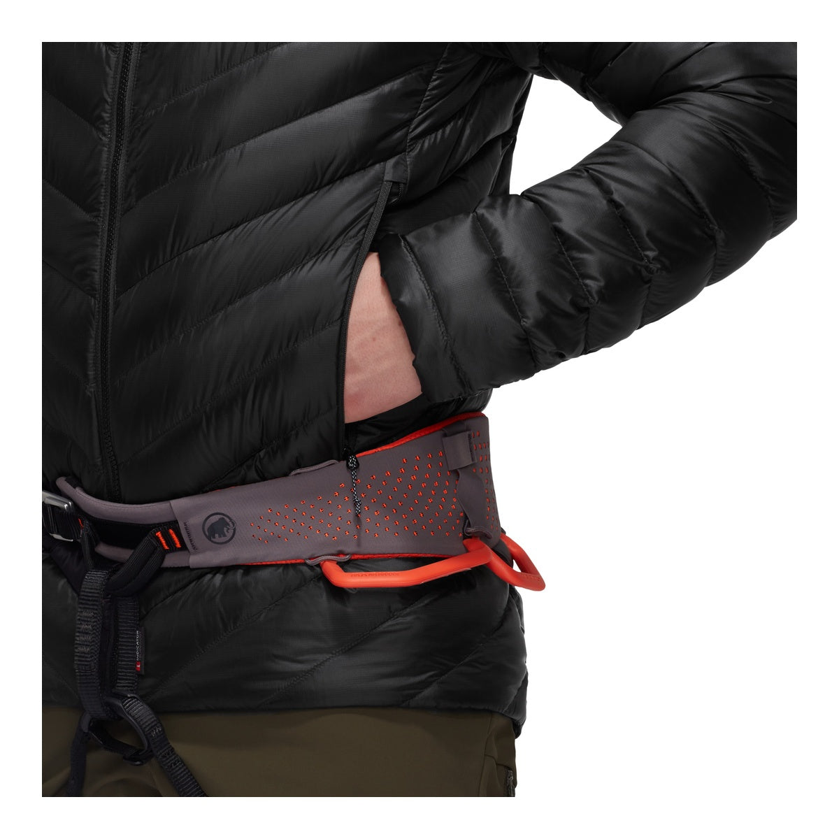 Geaca Puf Barbati Mammut Broad Peak IN Hooded Black