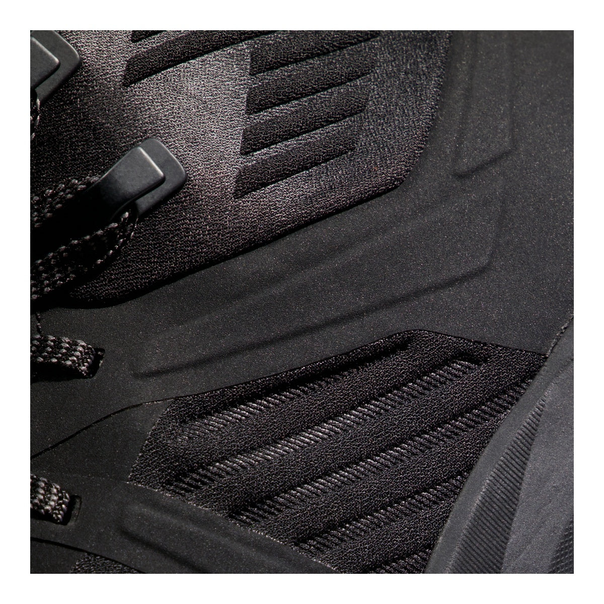 Bocanci Drumetie Femei Mammut Ultimate III Mid GTX Black